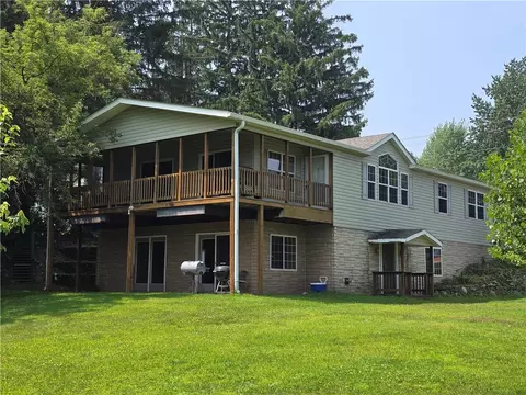 1450 Comstock Ave, Cumberland, WI 54829