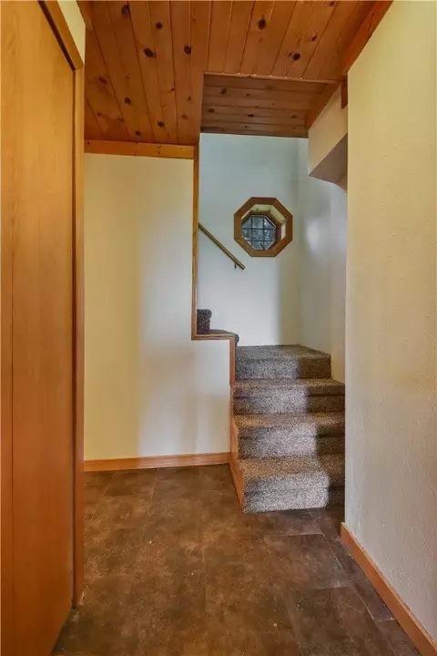 Entry Way - 969 17th Ave, Barron, WI 54812 photo 2 of 4