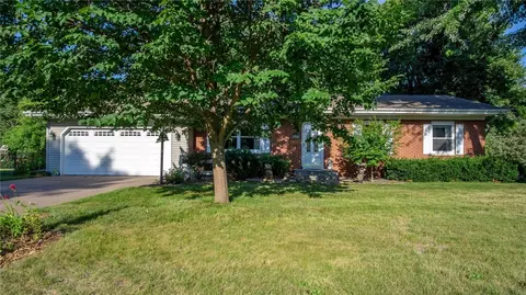 1213 Fox Run Dr, Chippewa Falls, WI 54729