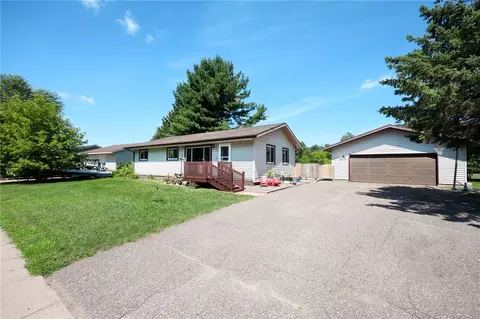 221 E Jackson Ave, Fall Creek, WI 54742