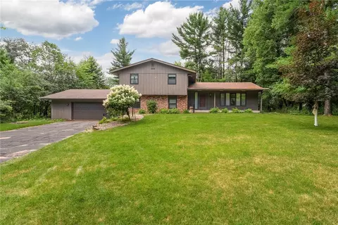 3734 Rimridge Rd, Eau Claire, WI 54701