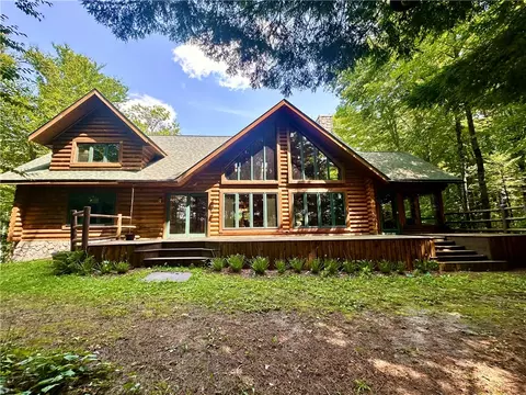 15050 367th St, Stanley, WI 54768