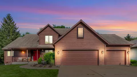 3917 Birch Crest Ln, Eau Claire, WI 54701
