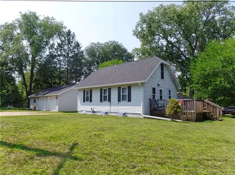 601 10th Ave E, Durand, WI 54736