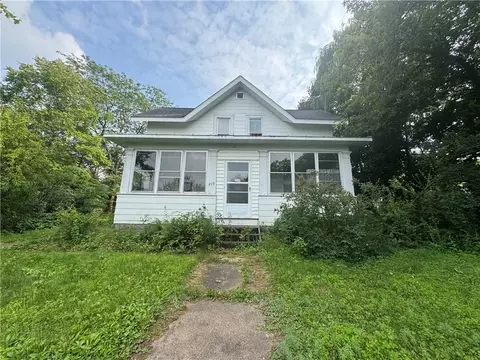 215 Stanley St #2, Chippewa Falls, WI 54729