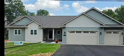 4847 Bean Rd, Eau Claire, WI 54703