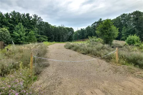 5900 Sandstone Rd, Eau Claire, WI 54701