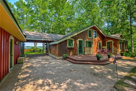 23756 Floyd Parker Dr, Siren, WI 54872