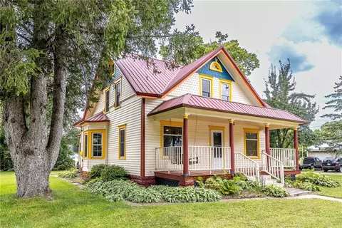 330 2nd St, Taylor, WI 54659