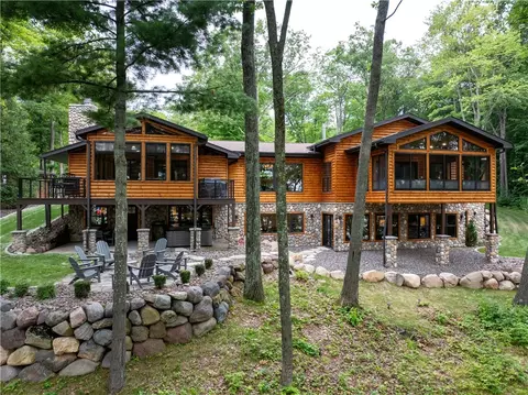 15648 Victory Heights Cir # W, Stone Lake, WI 54876