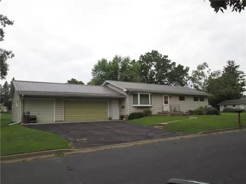 604 E 10th St S, Ladysmith, WI 54848