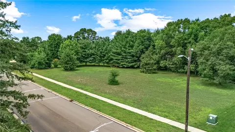 960 Grover Rd, Eau Claire, WI 54701