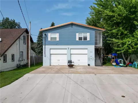 312 Howard St #4, Chippewa Falls, WI 54729