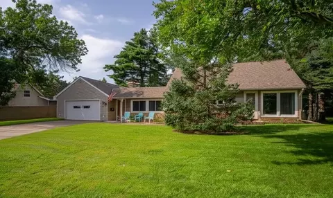 109 Park Ave E, Ladysmith, WI 54848