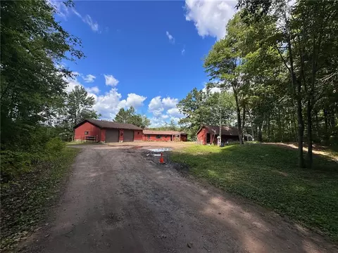 8982 Lakeshore Drive, Hayward, WI 54843