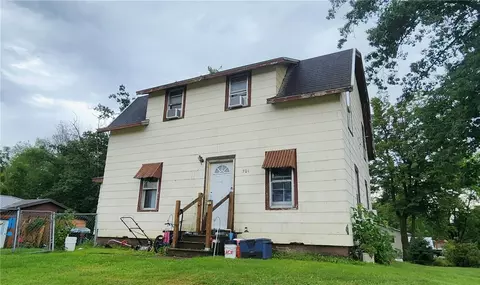 701 Bridge St, Cornell, WI 54732