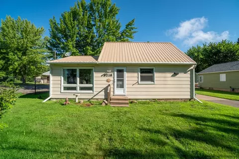 2218 Fenner Ave, Eau Claire, WI 54703