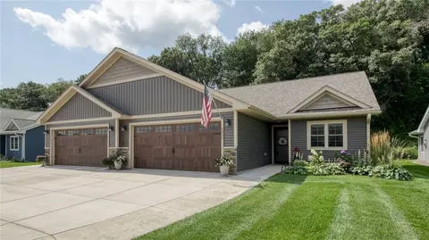 4930 Field Crest Ln, Eau Claire, WI 54701