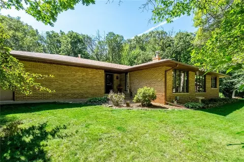 e1355 Woodridge Drive, Eau Claire, WI 54701