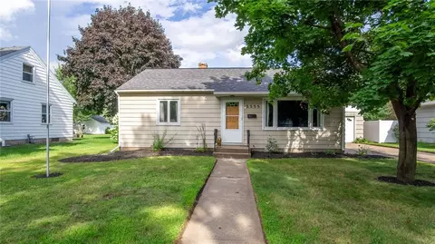 2225 Roy St, Eau Claire, WI 54701