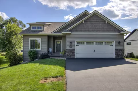 1923 Saint Andrews Dr, Altoona, WI 54720