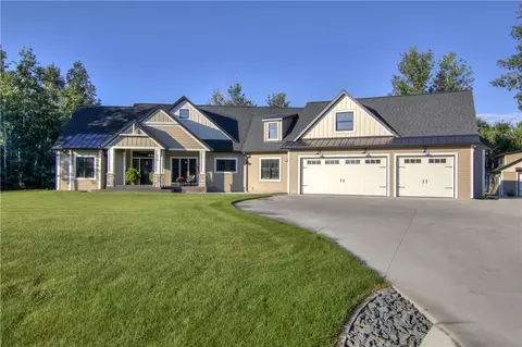 670 Stelter Ln, Chippewa Falls, WI 54729