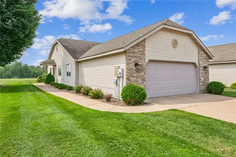 728 Mulligan Dr #A, Osceola, WI 54020