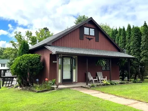 210 7th Ave, Shell Lake, WI 54871