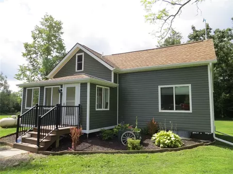 n1099 School Road, Thorp, WI 54771