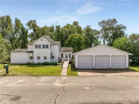 704 High St, Colfax, WI 54730