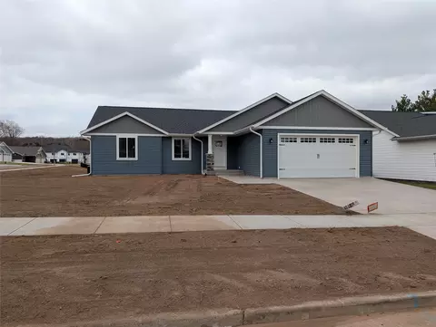 780 Kayson Pl, Altoona, WI 54720