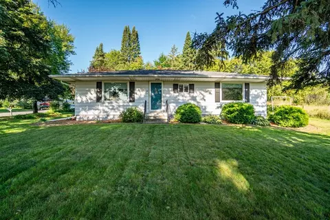 2508 Mont Claire Rd, Eau Claire, WI 54703