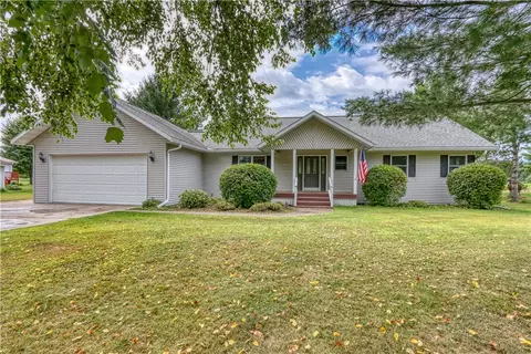 10839 Country Club Ln, Hayward, WI 54843