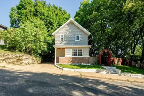214 Stanley St, Chippewa Falls, WI 54729