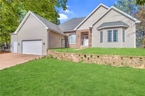 478 Westover Rd, Eau Claire, WI 54701