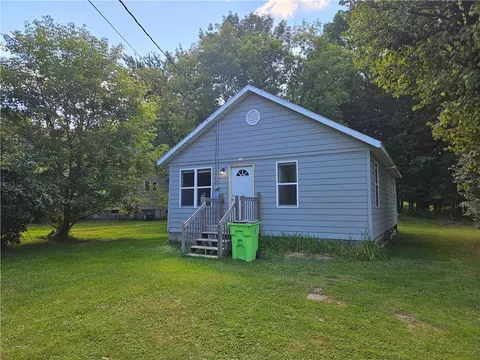Exterior - 324 N 3rd St, Cornell, WI 54732 photo 4 of 8