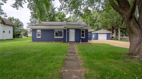 430 Parker Ave, Mondovi, WI 54755