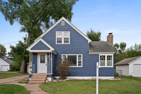 2719 4th St, Eau Claire, WI 54703