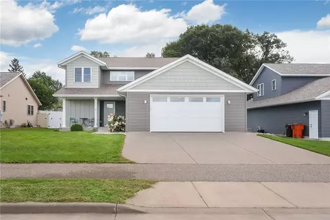 457 Autumn Dr, Altoona, WI 54720