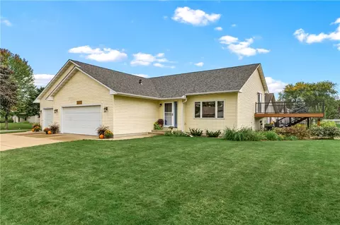 3513 Parkside Cir W, Eau Claire, WI 54701