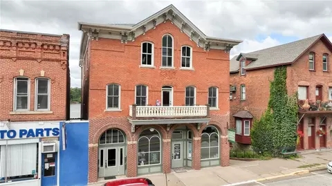312 S Main St #1-5, Alma, WI 54610