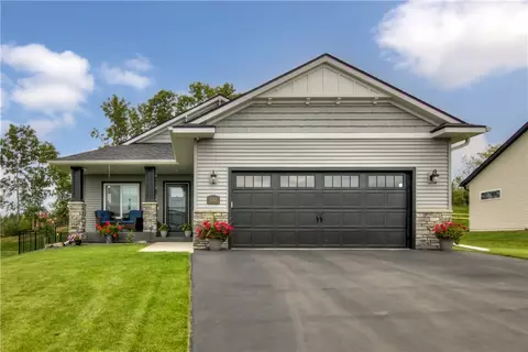 1242 Plum Creek Dr, Eau Claire, WI 54703