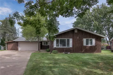 1328 Armstrong Pl, Eau Claire, WI 54701