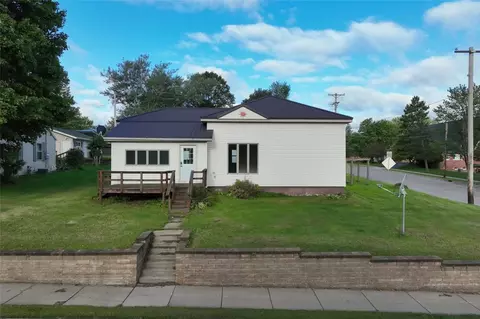 219 N Main St, Greenwood, WI 54437