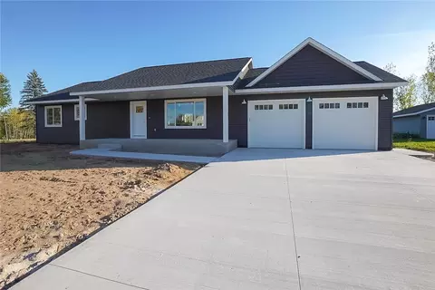 425 W Hillside Dr, Cadott, WI 54727