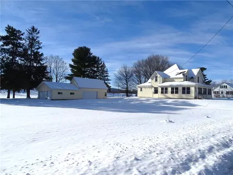 n409 County Road D, Eau Galle, WI 54737