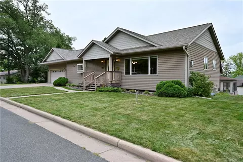 1102 High St, Spooner, WI 54801