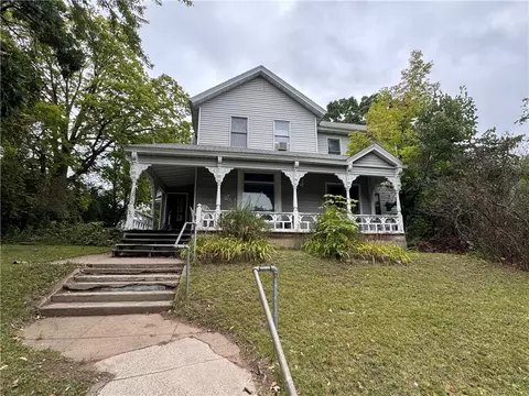 126 W Cedar St #1-2, Chippewa Falls, WI 54729