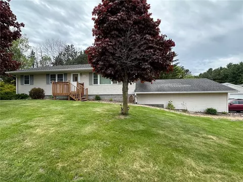 4808 Jeffers Rd, Eau Claire, WI 54703