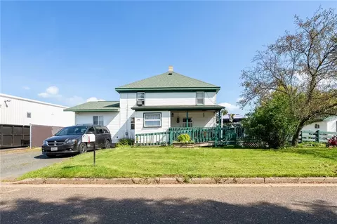 240 5th Pl NW, Clear Lake, WI 54005
